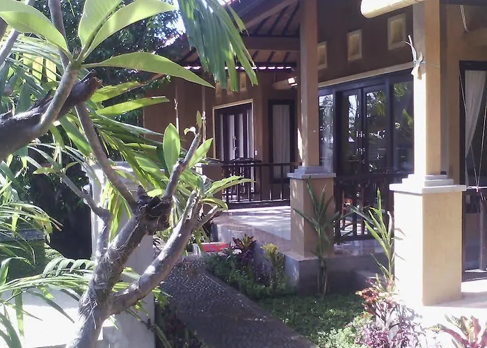 Bali Relax's Homestay And Cafe Frühstückspension