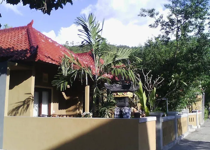 Bali Relax's Homestay And Cafe Frühstückspension